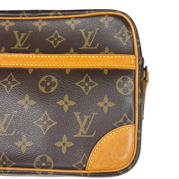 LOUIS VUITTON Brown Monogram Canvas Shoulder Bag - Picture 9 of 15